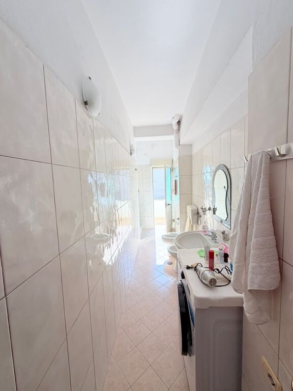 JEPET ME QERA APARTAMENT 2+1 PRANE HOTEL ARVI VOLLGA, DURRES