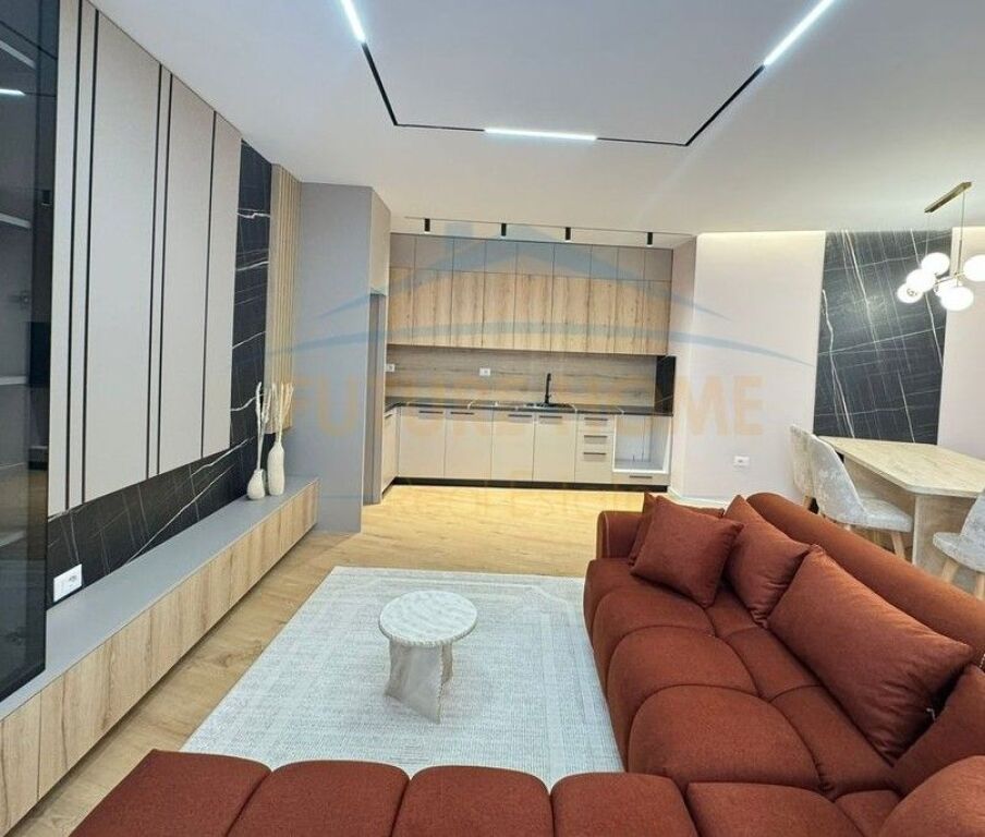 Shitet, Apartament 2+1+2, Unaza e Re