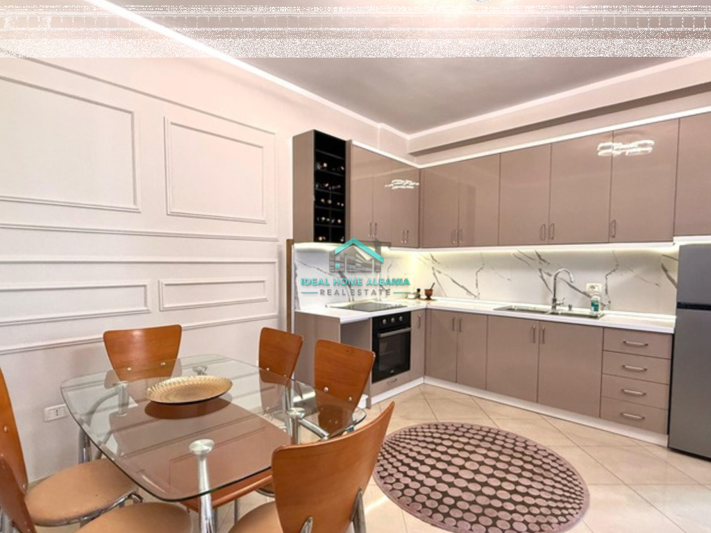 APARTAMENT 1+1 ME QERA – Rruga Albano Romina, Vlorë