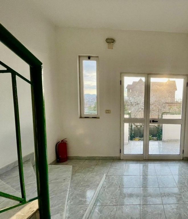 2+1 apartment on the first floor in a 3-story villa for sale – Shkozë, Tirana