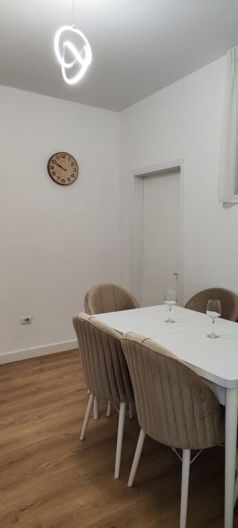 APARTAMENT 1+1 PREMIUM ME QIRA – RRUGA E KAVAJËS
