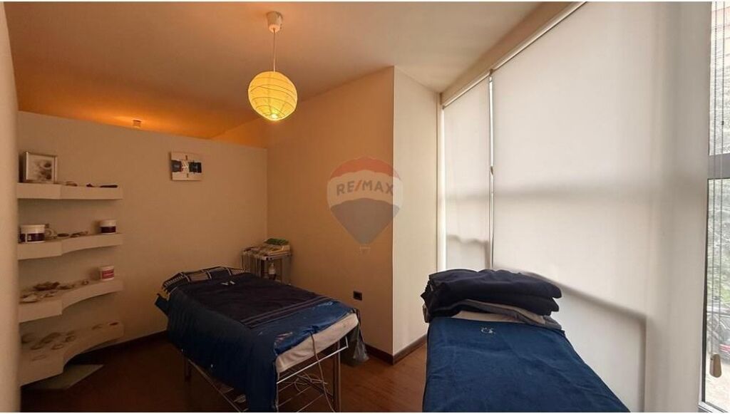 Zyrë - Për Qira - Ish Ekspozita, Tiranë