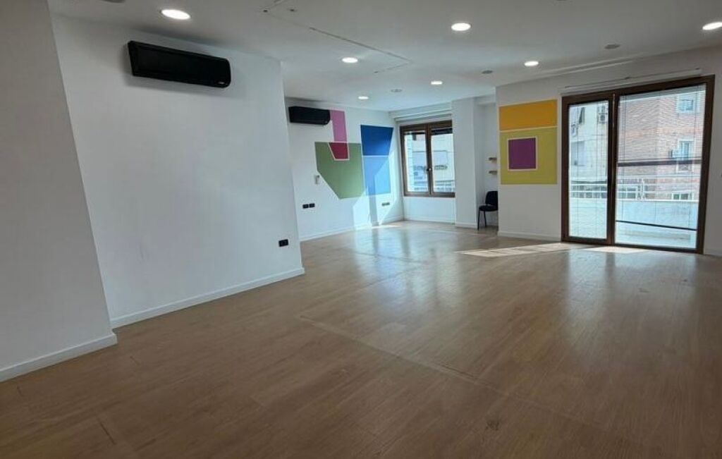 OFFICE FOR RENT OPEN SPACE AT HILTON, NEAR DELIJORGJI!