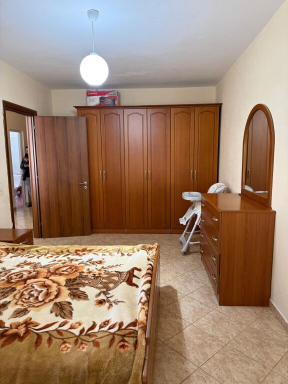 Apartament 1+1 për qira – Stacioni i Trenit, Durrës