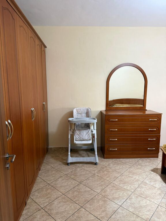 Apartament 1+1 për qira – Stacioni i Trenit, Durrës