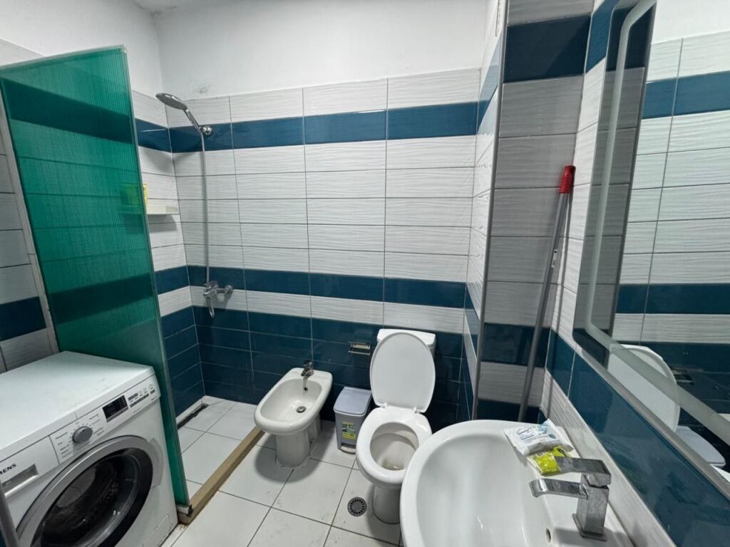 Jepet  me qira 1+1 Astir te Bar Artisti 450€