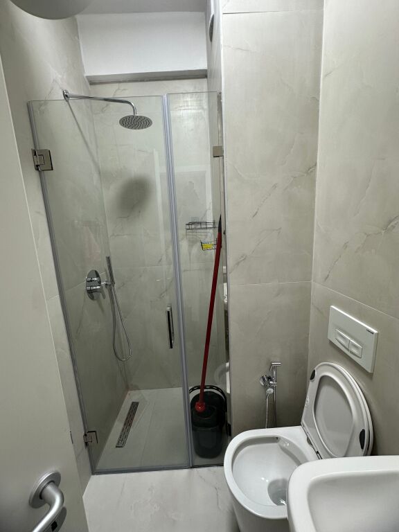 Jepet me qira 2+1+2 Brryl te kryqezimi 🏷️60.000Leke