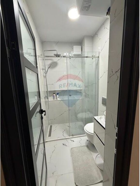 Apartament - Për Qira - Rruga Islam Alla, Tiranë