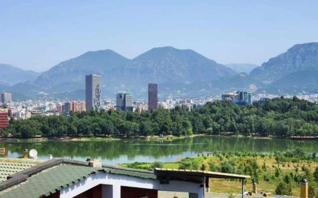 FOR SALE: Apartment 2+1+2 with Garage