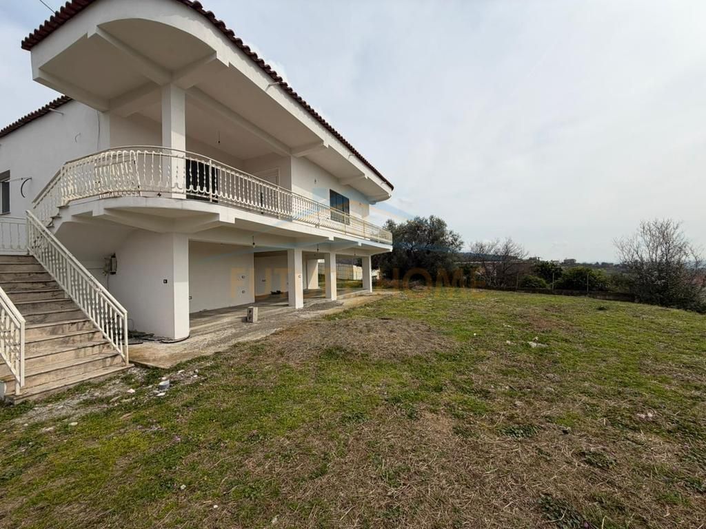 For sale, 2-Storey Building + Land, Gjiri i Lalzit.