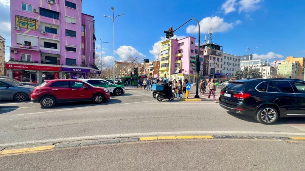 SHITET Njesi Biznesi :📍21 Dhjetori (Mulliri i Vjeter) - 79,000€ - S.58m² - Kt.0 - Pallat i Ri || Oferte Reale Investimi‼️