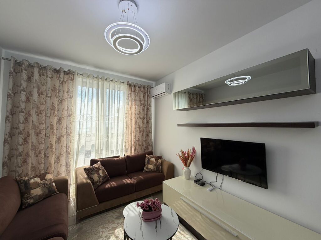 Jepet apartament me qera 1+1 lagja 17 durres