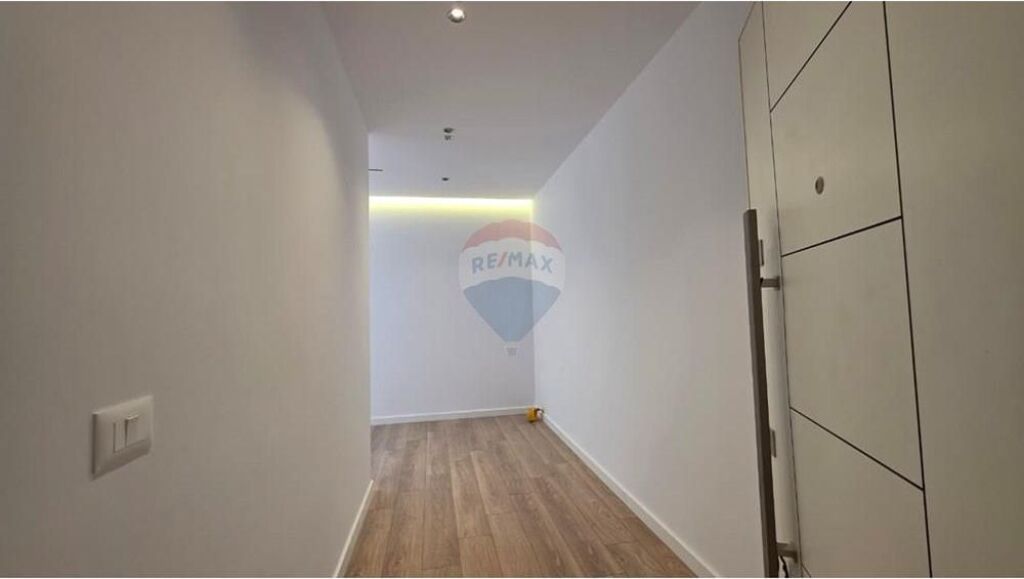 🌊 Apartment 2+1+2 for Sale – Lungomare, Vlora