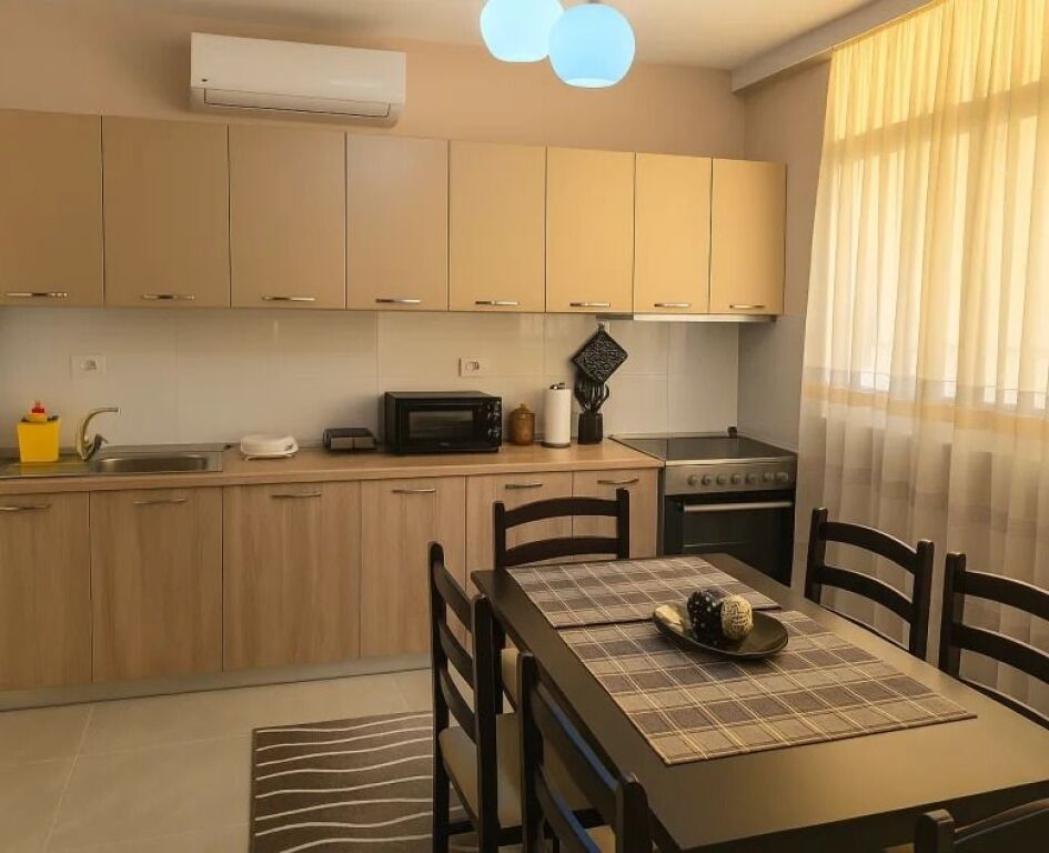 Qera | Apartament 2 + 1 | 15 Katëshi | 640 €/muaj