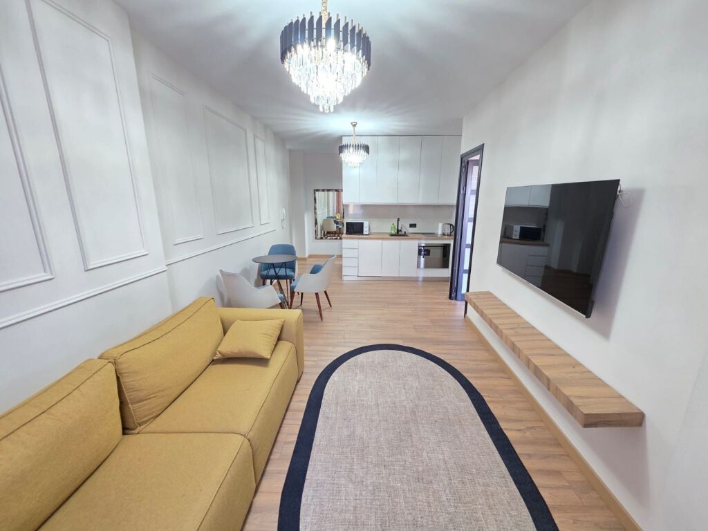 Apartament 2+1, Islam Alla, Myslym Shyr