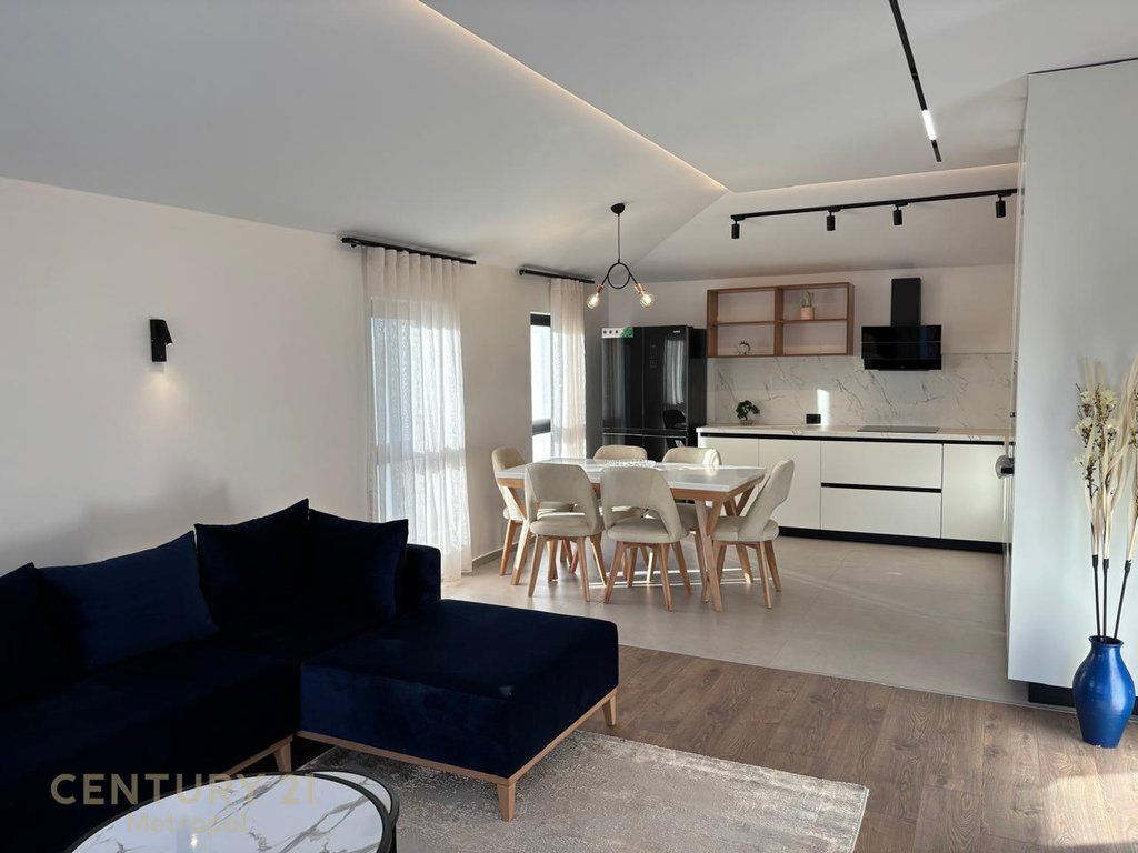 Appartamento 2+1+2 in Affitto-Laprakë, vicino all'Ospedale Militare