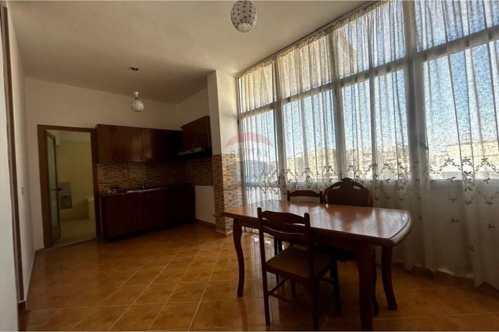 🏠 Apartament 2+1+2 për Shitje – Rruga Zaho Koka, Vlorë