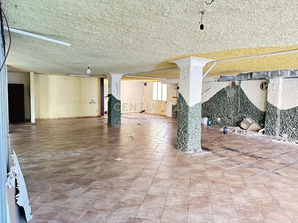 Mundësi Ekskluzive Biznesi – Ambient 250m² në Shëtitoren "Vollga", Durrës