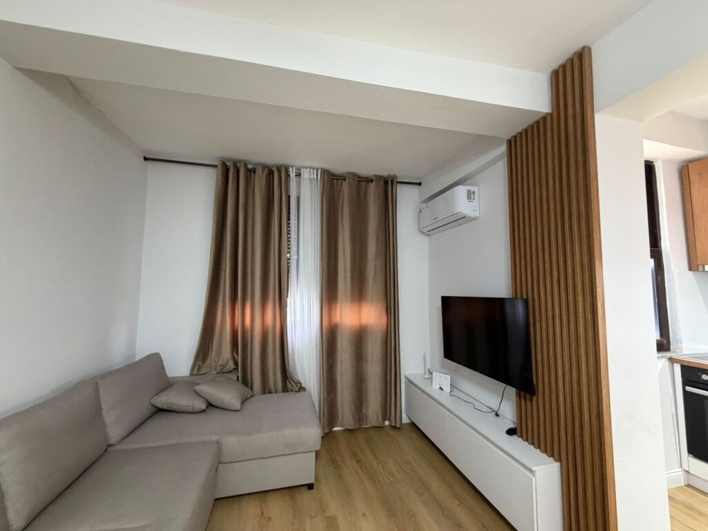 Shitet Apartament 1+1