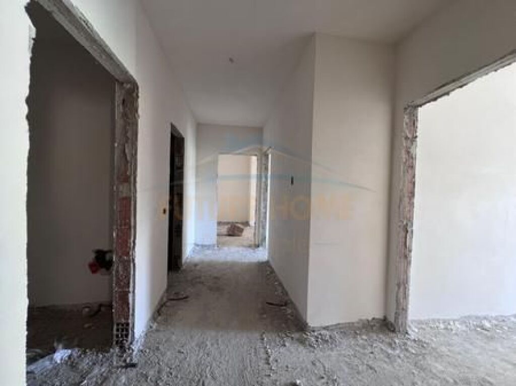 Shitet, Apartament 2+1+2, Residenca ''COLOR SPLASH'', Paskuqan, Tiranë.