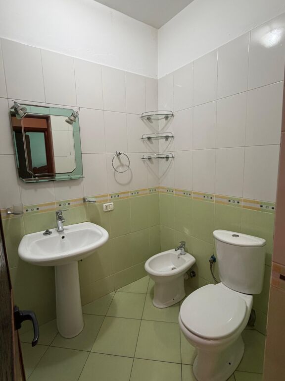 Apartament me qera - Astir