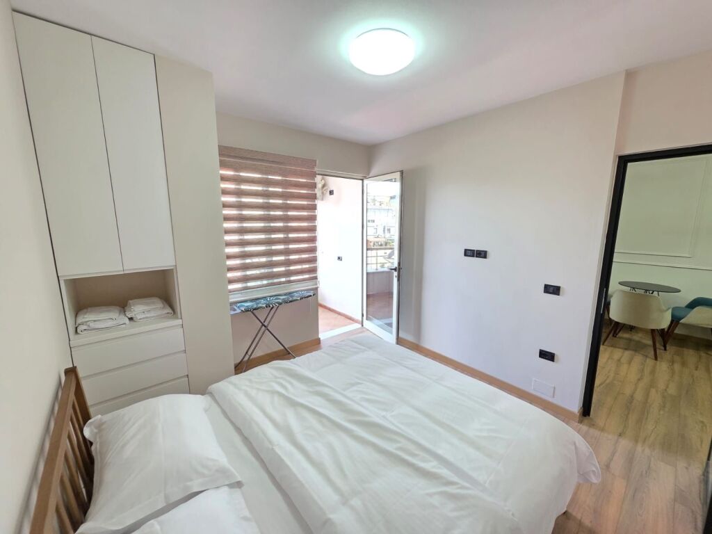 Apartament 2+1, Islam Alla, Myslym Shyr