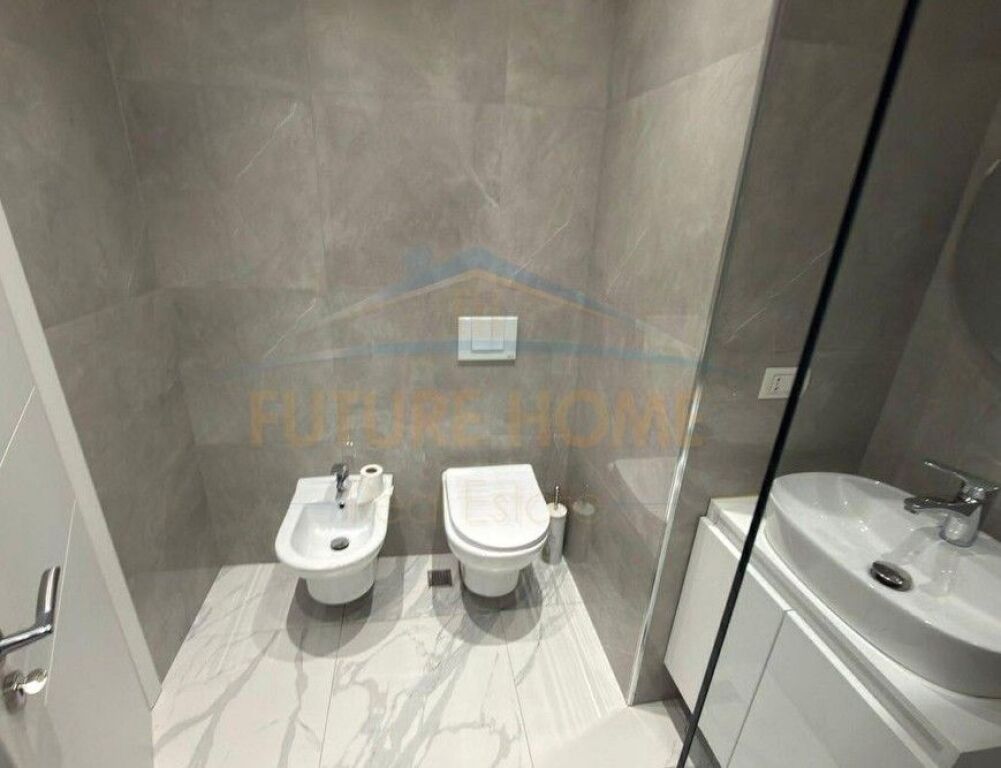 Qera, Apartament 1+1+Post Parkimi, Urban Gate