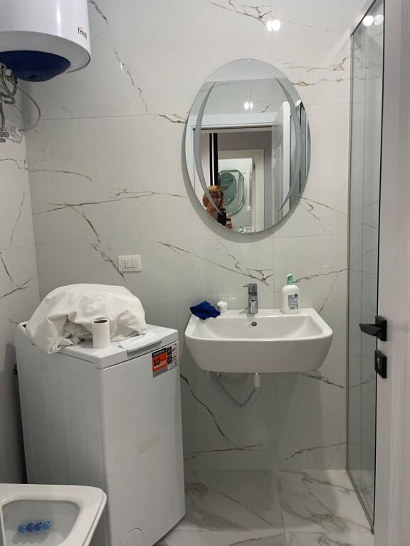 Jepet apartament me qera 1+1