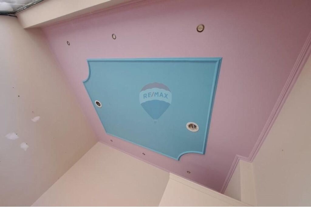 🏬 Dyqan për Shitje – Pranë Bashkisë, Vlorë