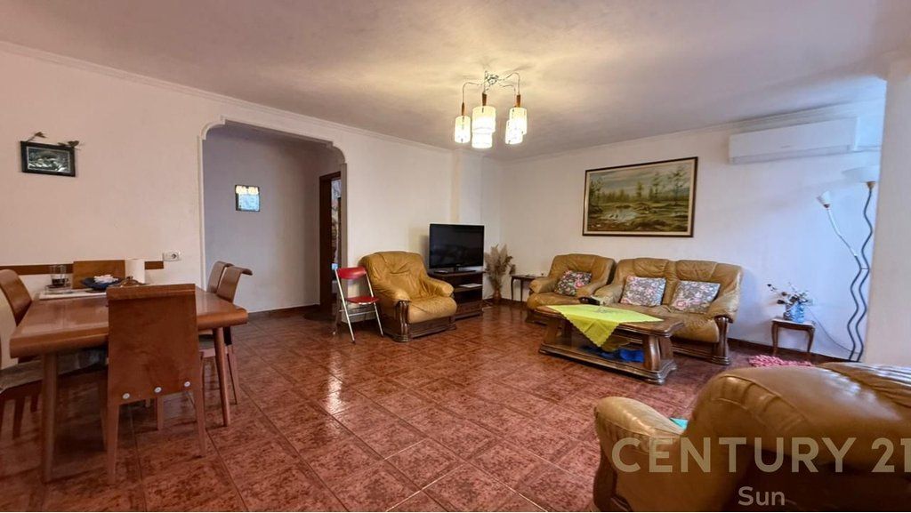 Apartment 2+1 for sale at Zogu i Zi