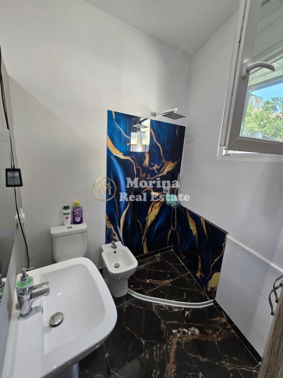 Affitto | Appartamento 1 + 1, Xhamllik 250 €/mese