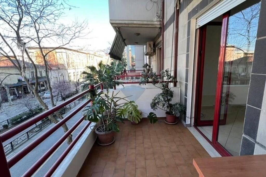 Office space for rent on Kavaja Street