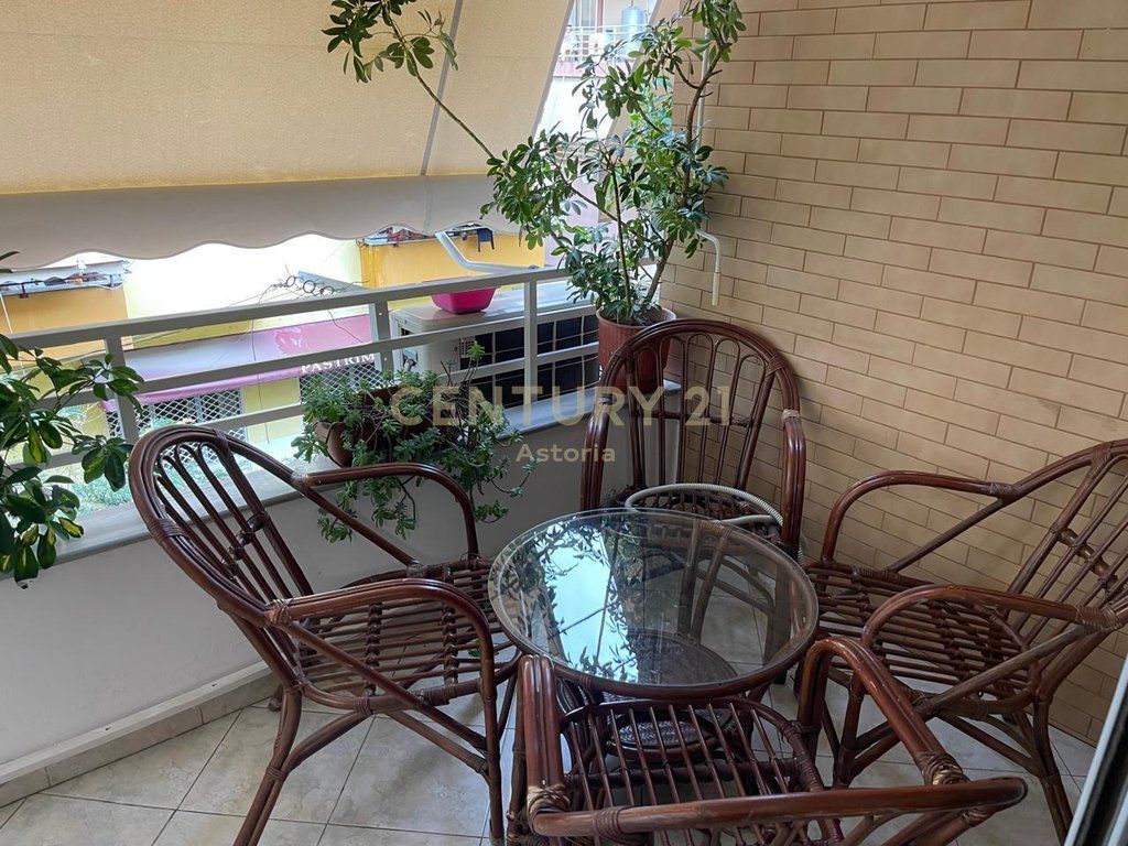 Apartament 2+1+2 + Garazh për shitje.