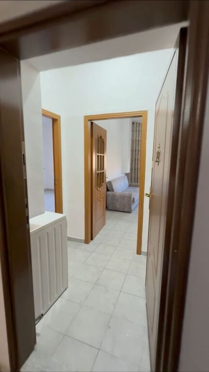 ZYRE ME QERA 50 M BLLOK 60.000 LEKE