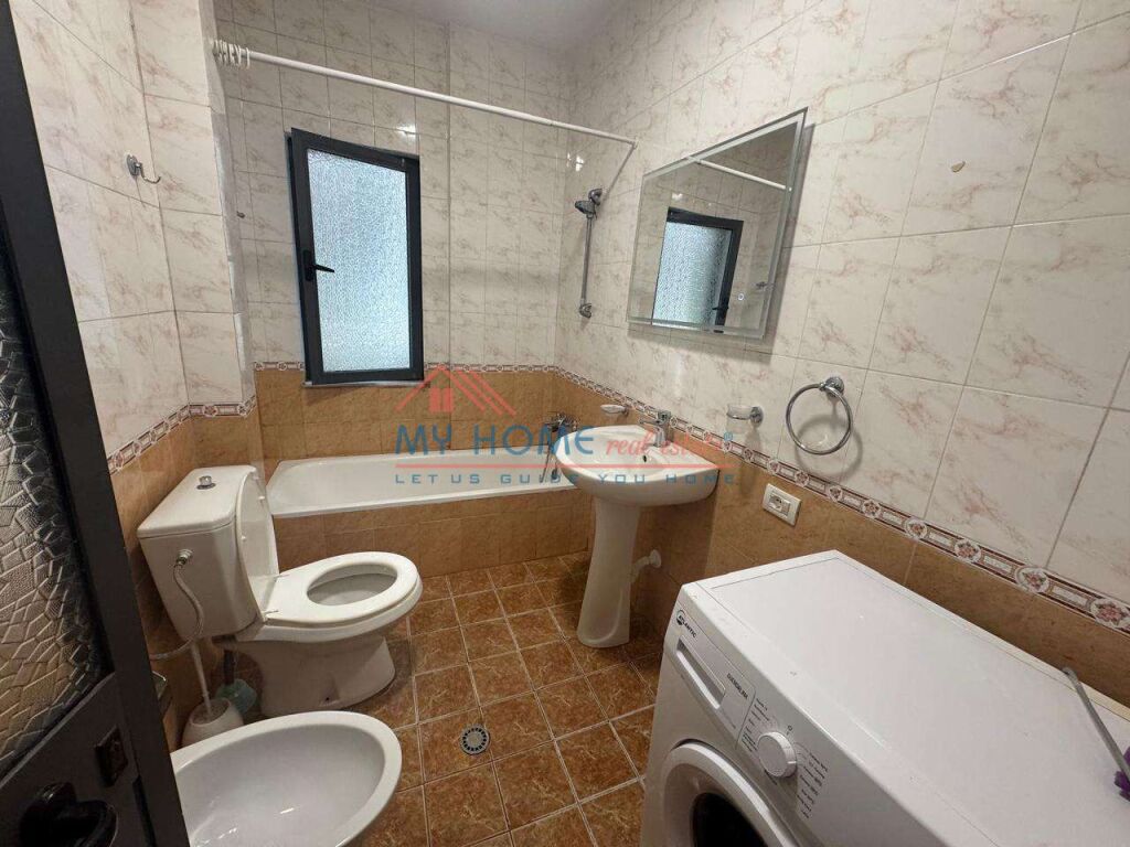 Apartament 1+1 me qera prane Square 21 ne Tirane