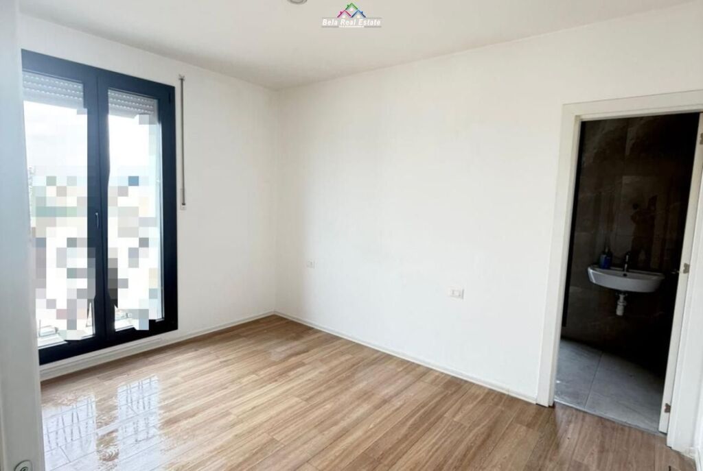 Zyre Me Qera 2+1 Tek Kompleksi Zirkon ( ID BZ2840 ) Tirane