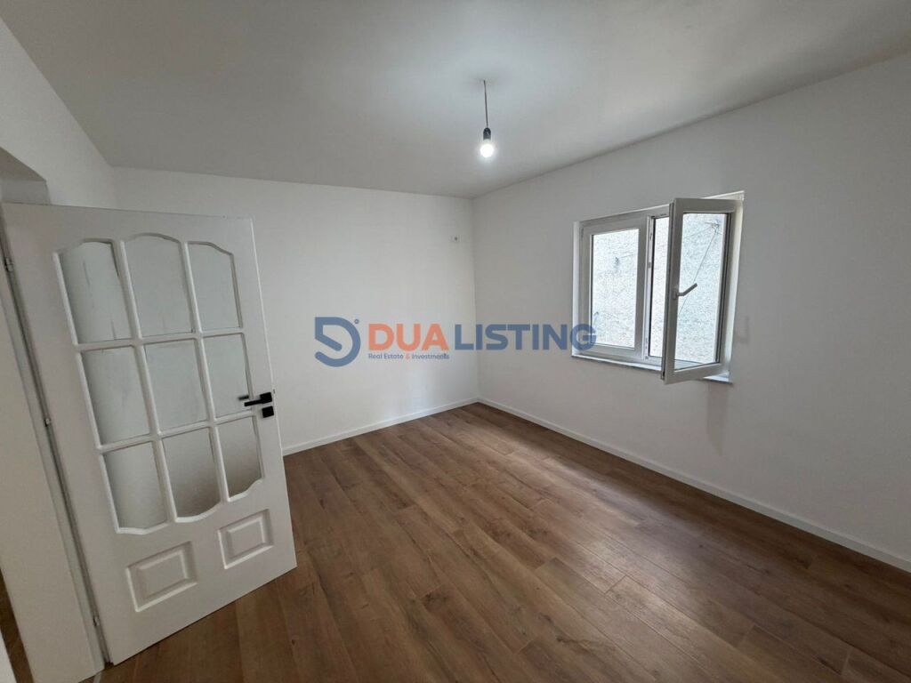 Shesim apartament 1+1+ Ballkon ne Rrugen e Kosovareve!