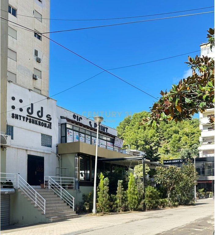 Mundësi Ekskluzive Biznesi – Ambient 250m² në Shëtitoren "Vollga", Durrës