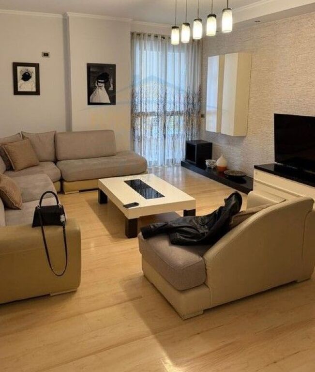 Affitto, Appartamento 2+1+2, 21 Dhjetori, Tirana