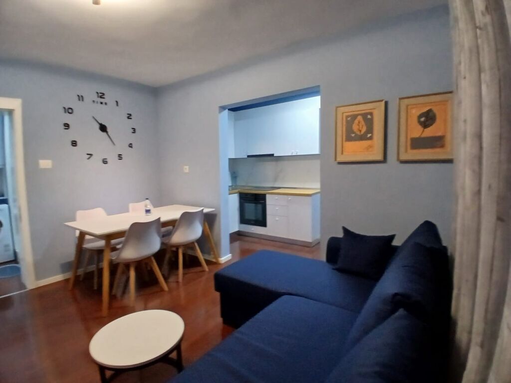 Jepet Me Qera Apartament 1+1+1 Ballkon