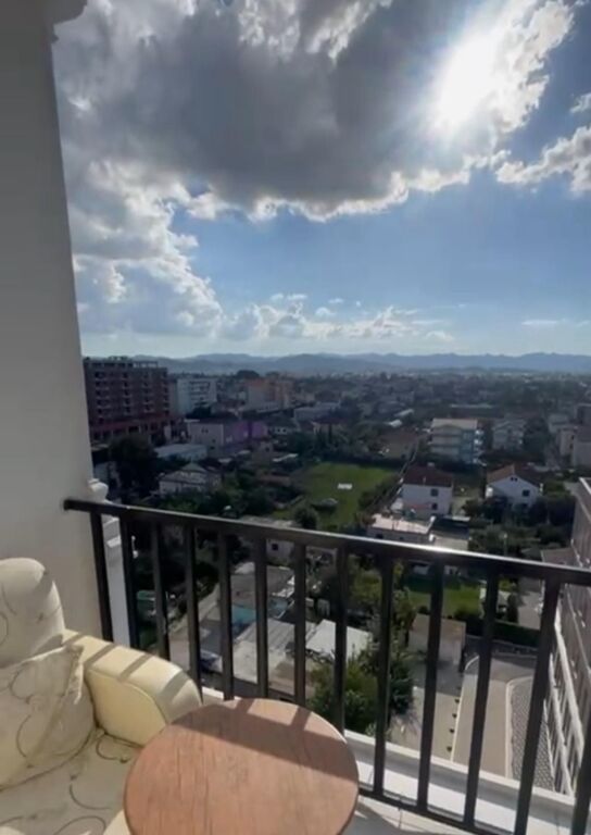 Jepet me qera Apartamenti 2+1 , ne Qender te Kamzes prane BKT 450 Mije leke