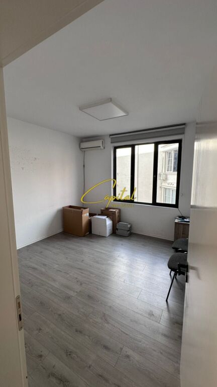 UFFICIO IN AFFITTO 116 M2 VASIL SHANTO 1.200 EURO