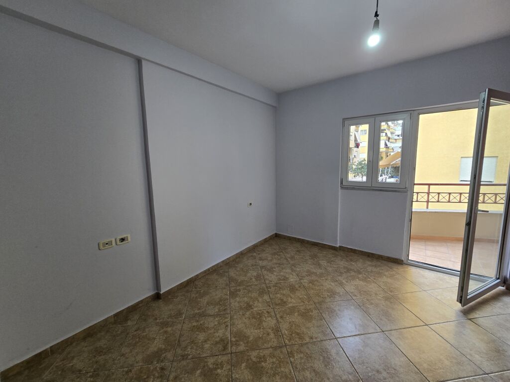 Appartamento 2+1+2 in vendita Eleonora (Komuna Parisit)