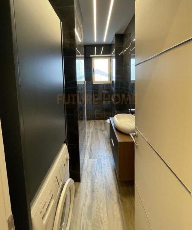 Qera , Apartament 2+1+Post Parkimi , Pazari i Ri