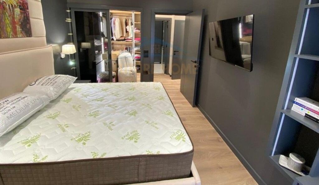 Affitto, Appartamento 1+1, Via Kavajes, Tirana.