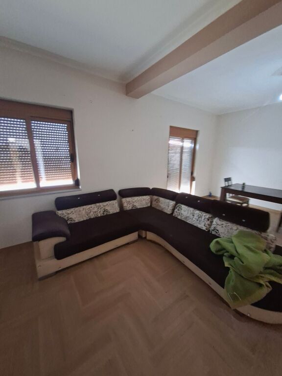 APARTAMENT 3+1+2 ME QIRA KODRA E PRIFTIT