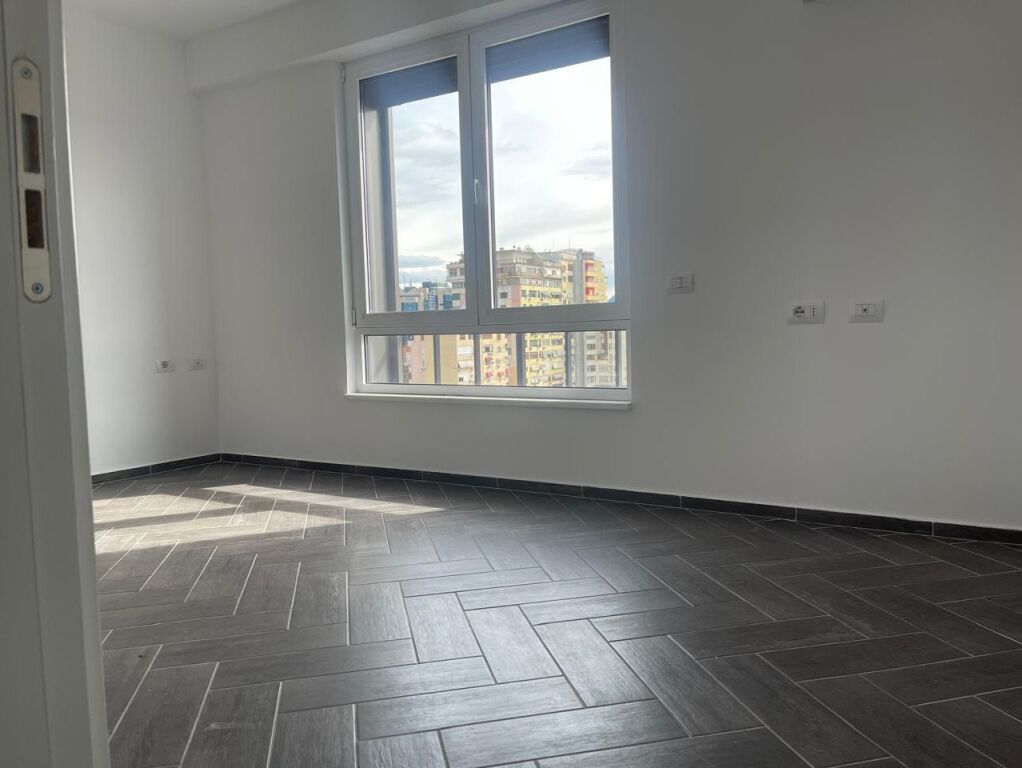 Ambient zyre per qira - Myslym Shyri