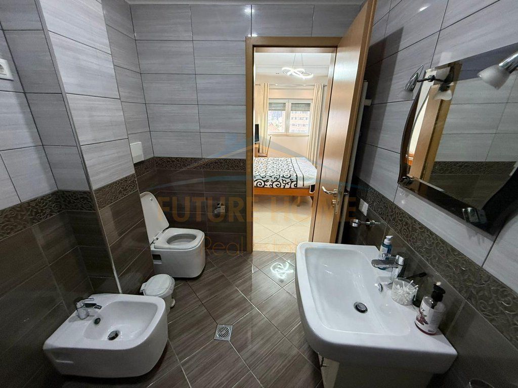Qira, Apartament 2+1+2+Post Parkimi, Unaza e Re, Tiranë