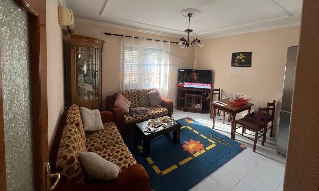 Qera, Apartament 2+1, Pazari i Ri, Tiranë.