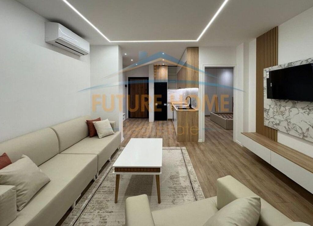 Shitet, Apartament 1+1, Rruga Fortuzi